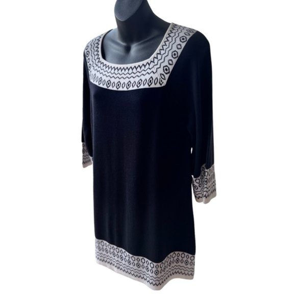 🌸4/$50🌸 A-line Tunic Sweater with 3/4 Sleeves - Picture 2 of 11